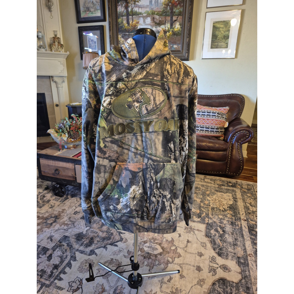 Mossy Oak mens hoodie. Embroidered sz.2XL . Nice hoodie kangaroo pocket.(#1863B)